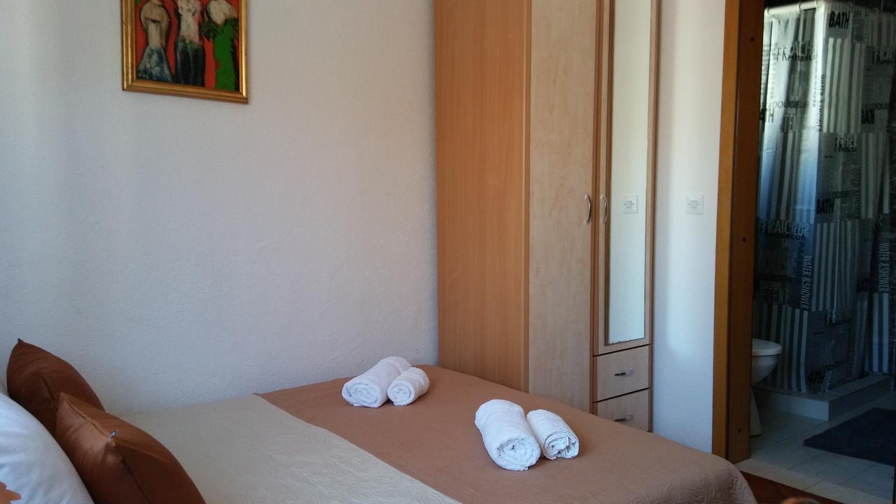 Guest House Villa Castio Petrovac Exteriör bild