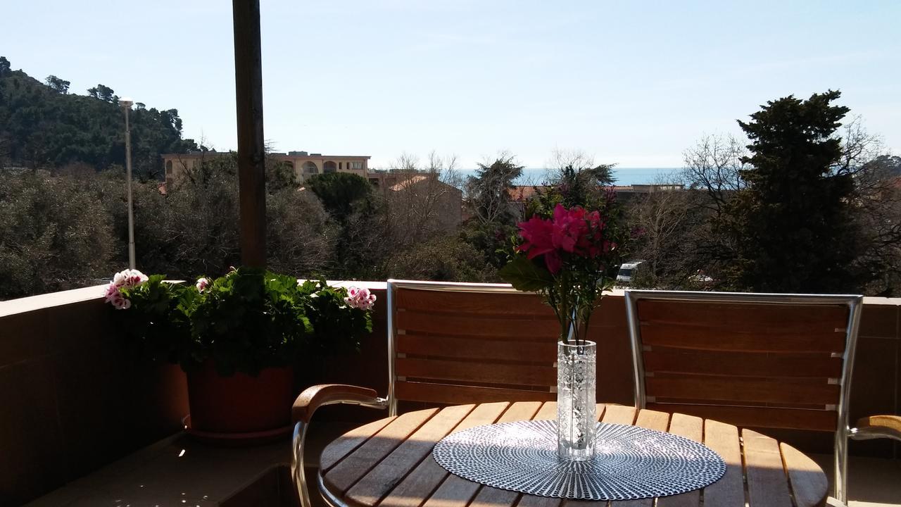 Guest House Villa Castio Petrovac Exteriör bild