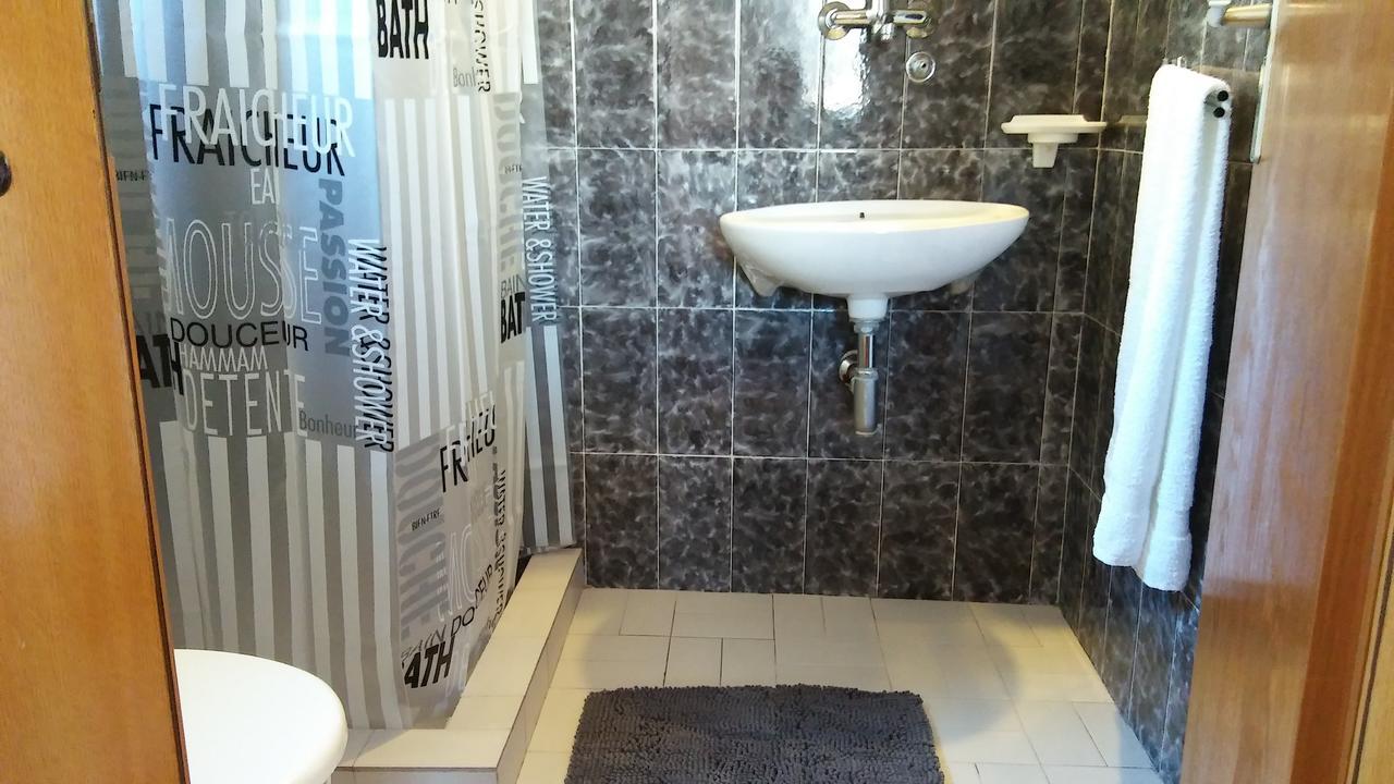 Guest House Villa Castio Petrovac Exteriör bild