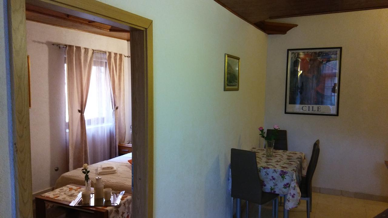 Guest House Villa Castio Petrovac Exteriör bild