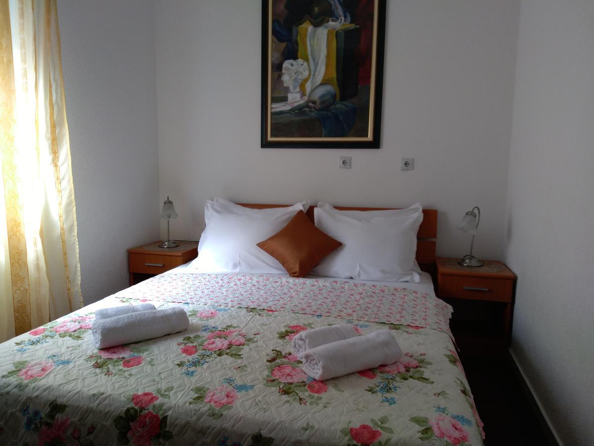 Guest House Villa Castio Petrovac Exteriör bild